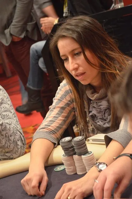 Michaela Ciceu | 2014/01 - Utrecht Poker Series - €770 NLHE FO Main Event 